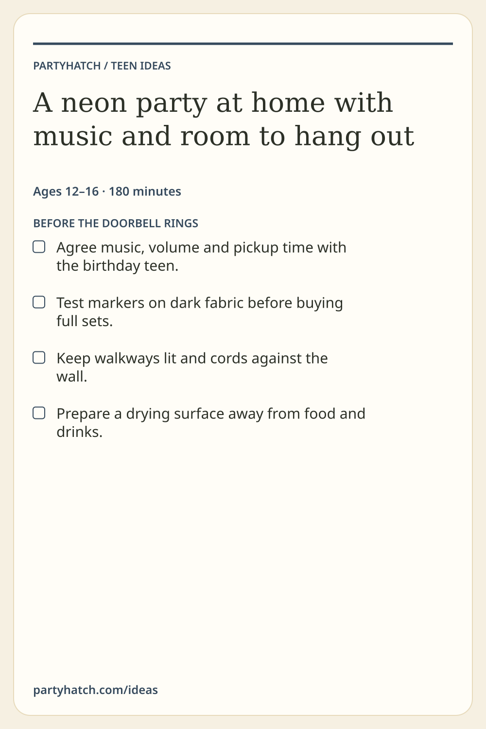 A neon party at home with music and room to hang out: preparation checklist. Full text appears above.